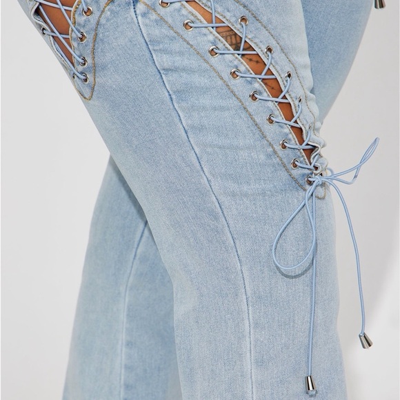 SOLD OUT NWT Fashion Nova Laced Up Flares Size 15 - Picture 2 of 8
